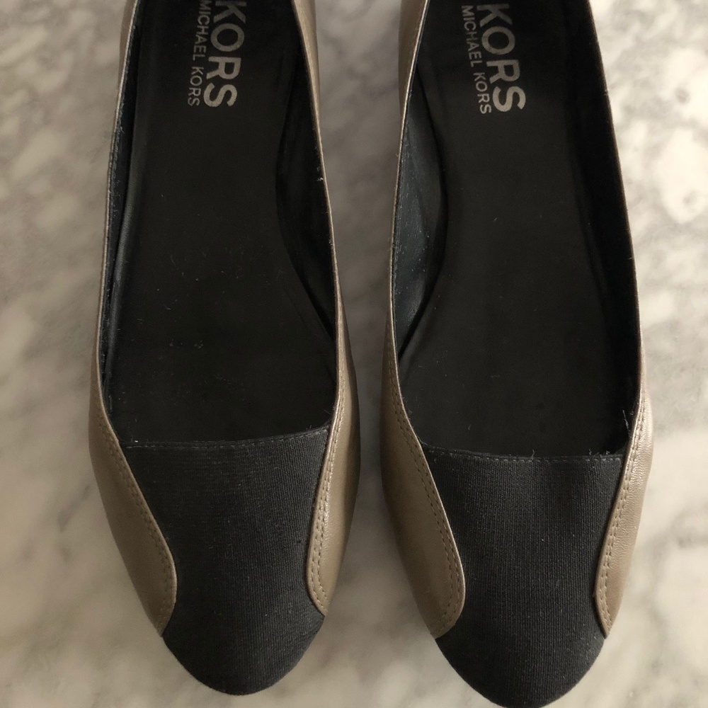 Kors by Michael Kors tope flats